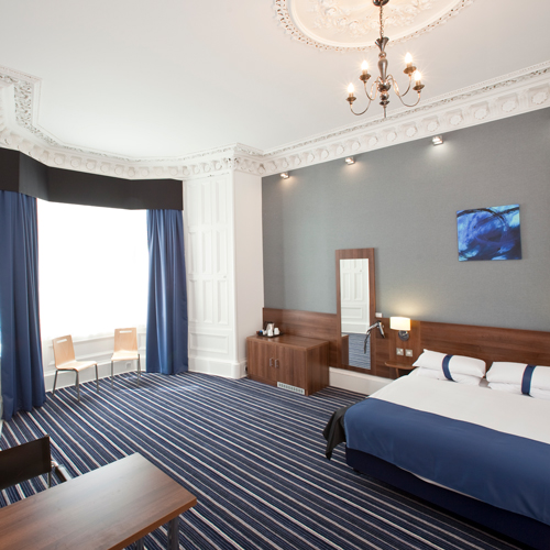 Large, spacious, Edinburgh hotel bedrooms