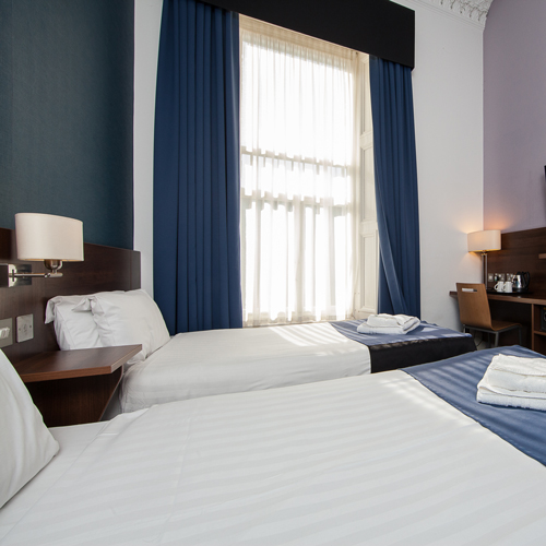 Twin Bedrooms in Edinburgh Hotel